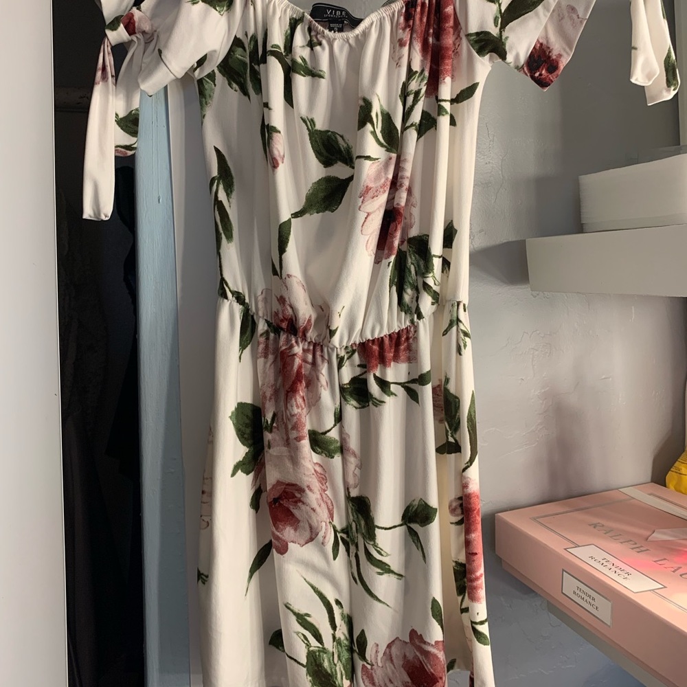 Short/Dress - Picture 2 of 2